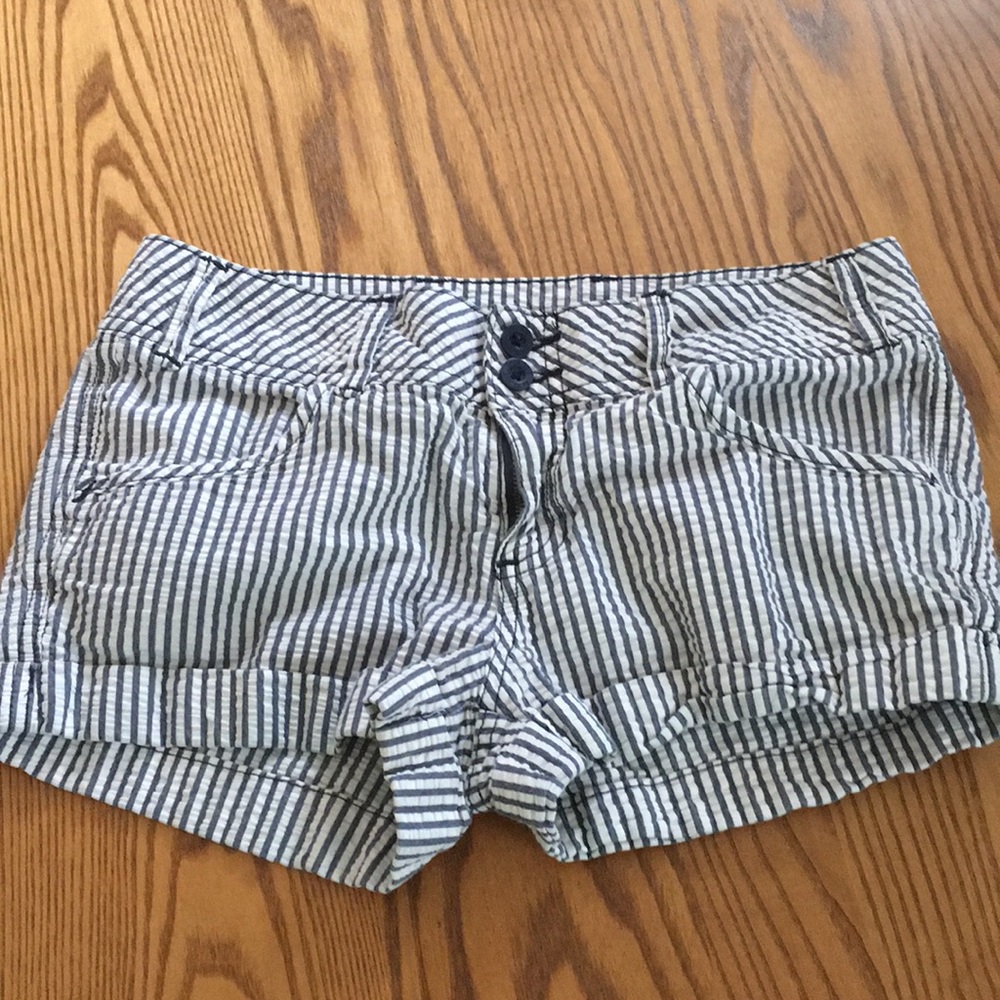 LeTigre Short